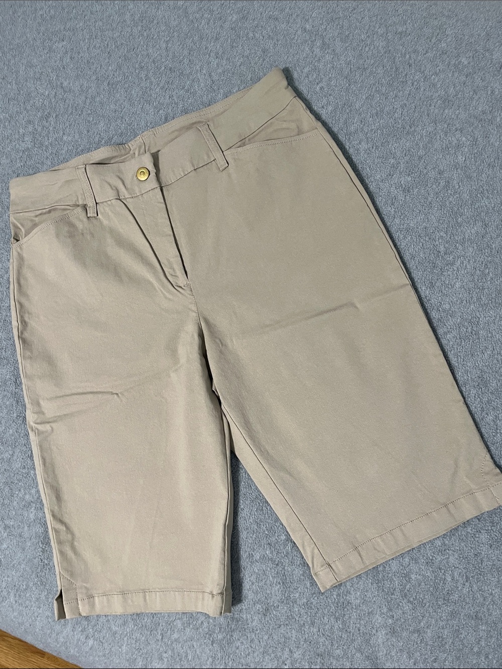 Ruby Rd. Khaki Bermuda Shorts Size 12 Stretchy Coastal Preppy